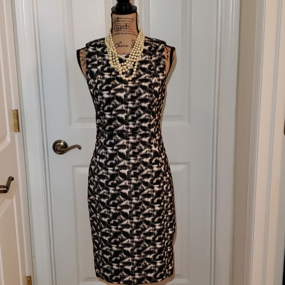 Calvin Klein sheath black & white print s6